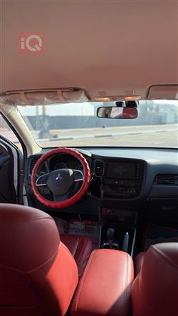 ميتسوبيشي اوتلاندر